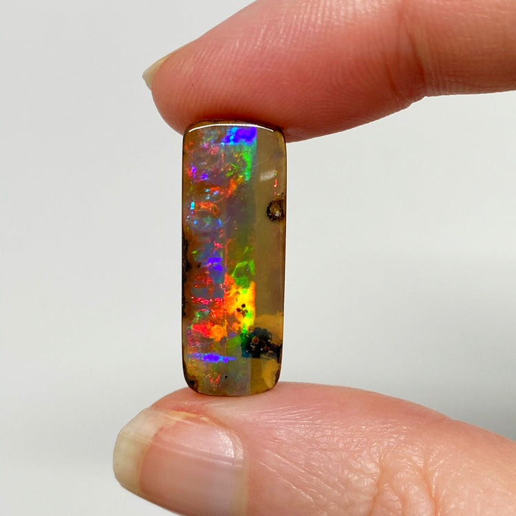 14.38 Ct flashy rainbow boulder opal pair