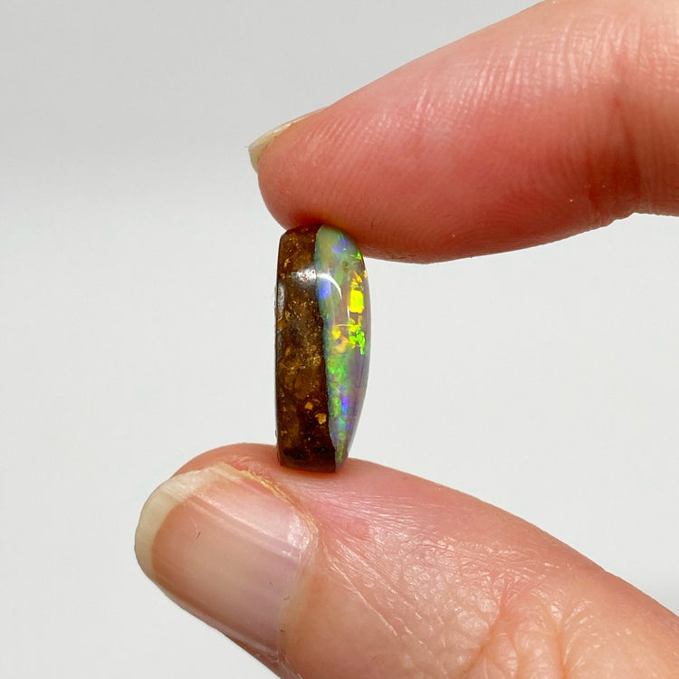 8.95 Ct electric green boulder opal