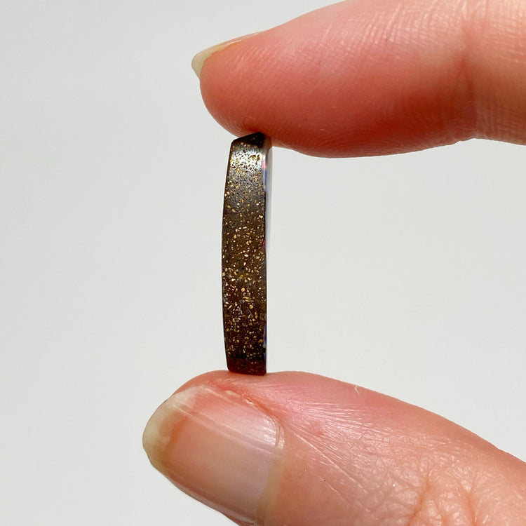 7.80 Ct broad flash boulder opal