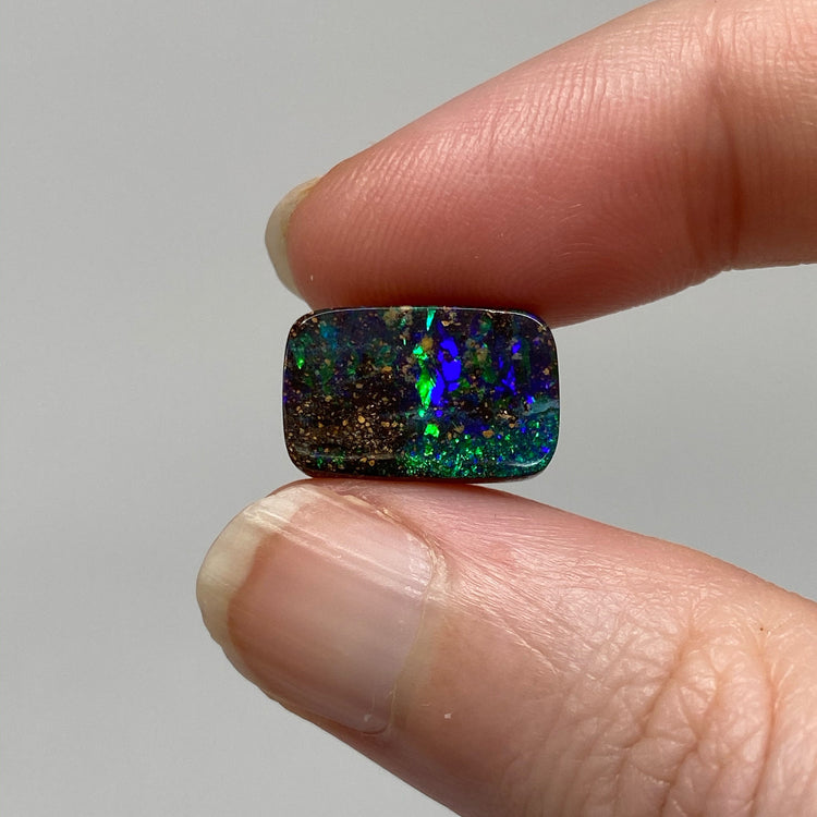 8.21 Ct green-blue boulder opal pair