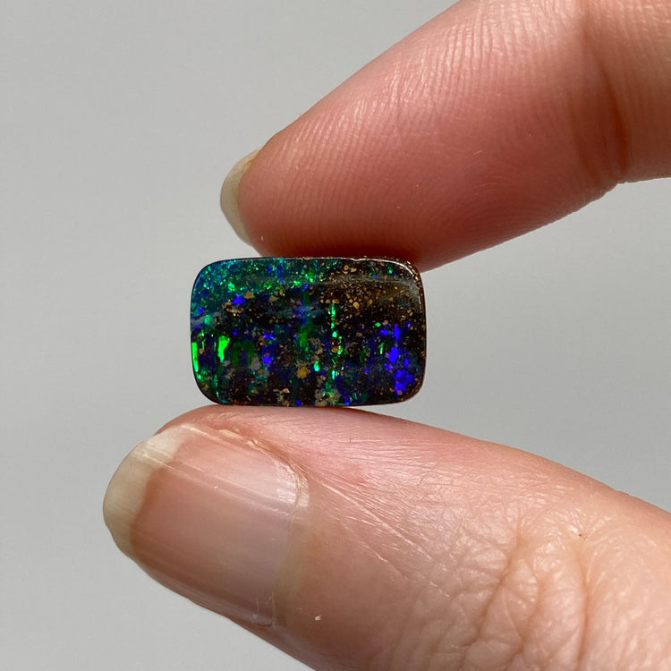 8.21 Ct green-blue boulder opal pair