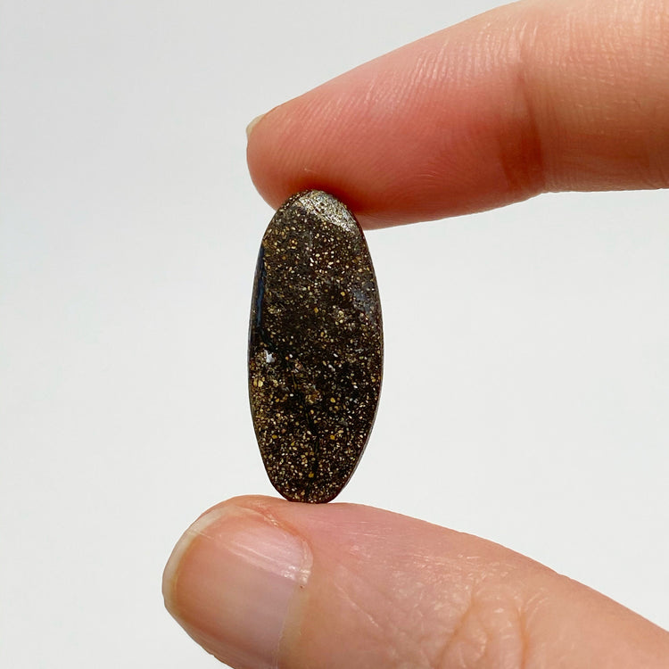 10.67 Ct top gem grade oval boulder opal