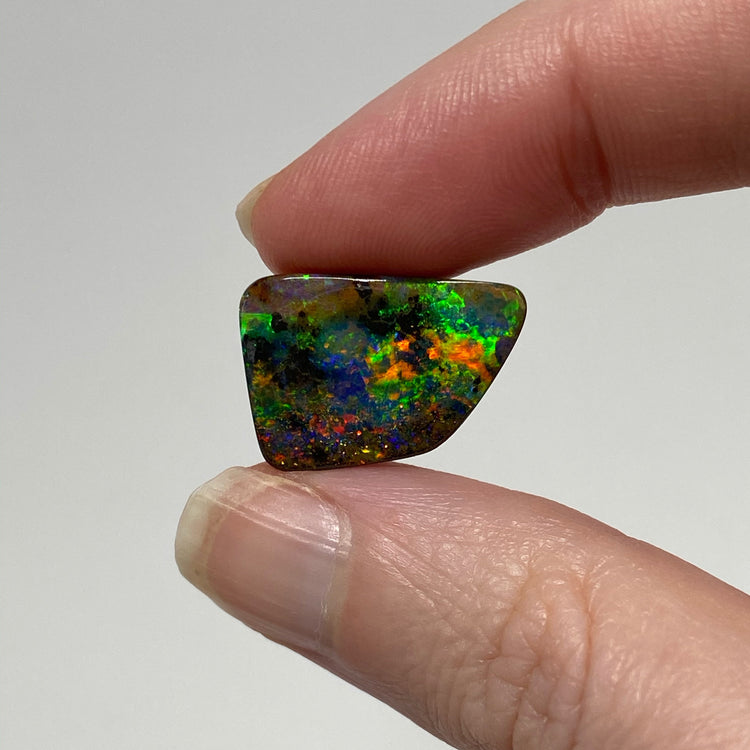 8.75 Ct geometric boulder opal