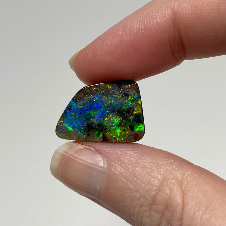 8.75 Ct geometric boulder opal
