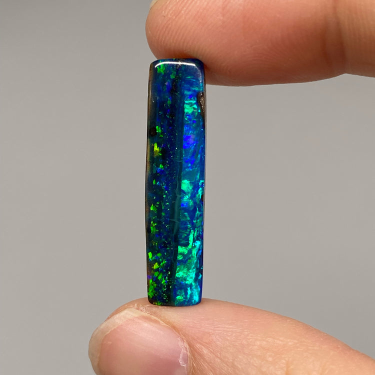 10.80 Ct top gem green-blue boulder opal