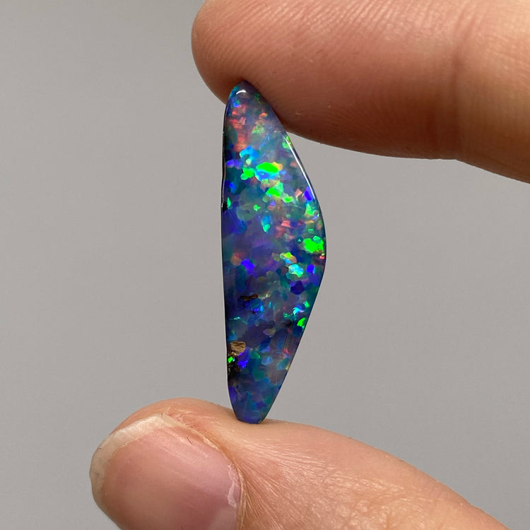 8.06 Ct rainbow boulder opal