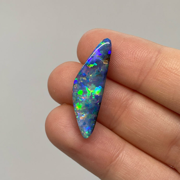 8.06 Ct rainbow boulder opal