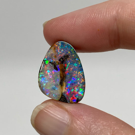 11.16 Ct 'light and dark' boulder opal