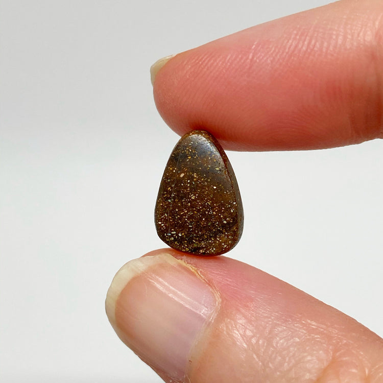 3.71 Ct small gem boulder opal