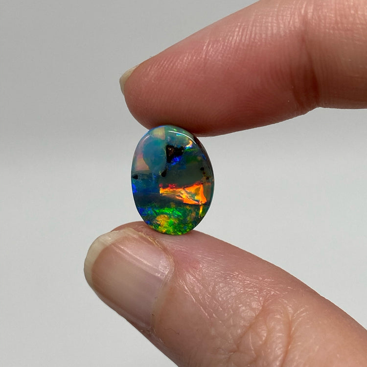 4.96 Ct small boulder opal