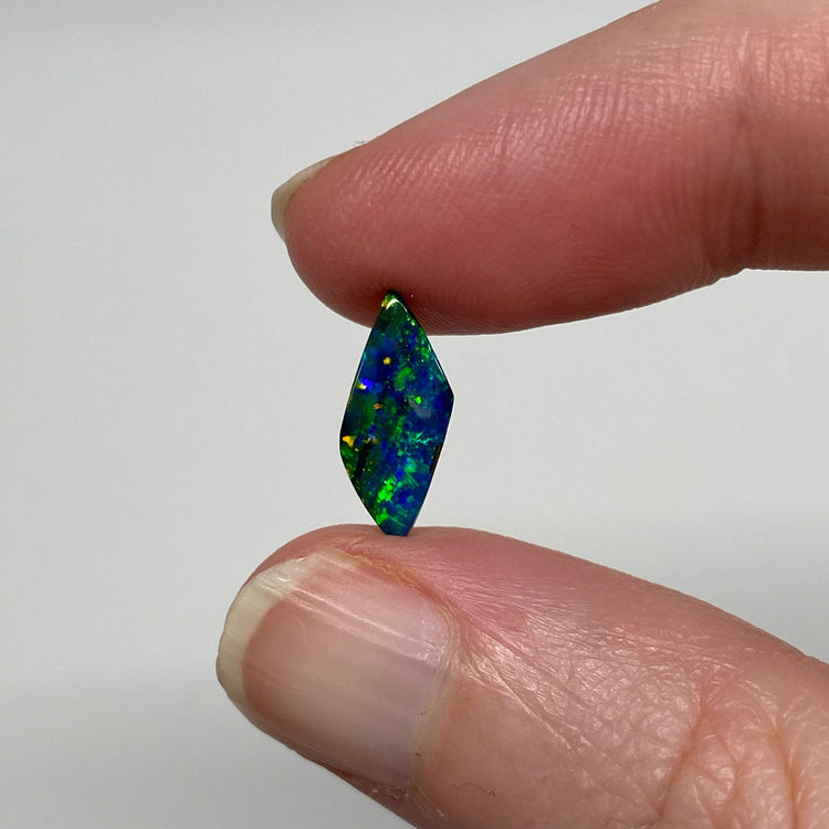 1.35 Ct extra small boulder opal