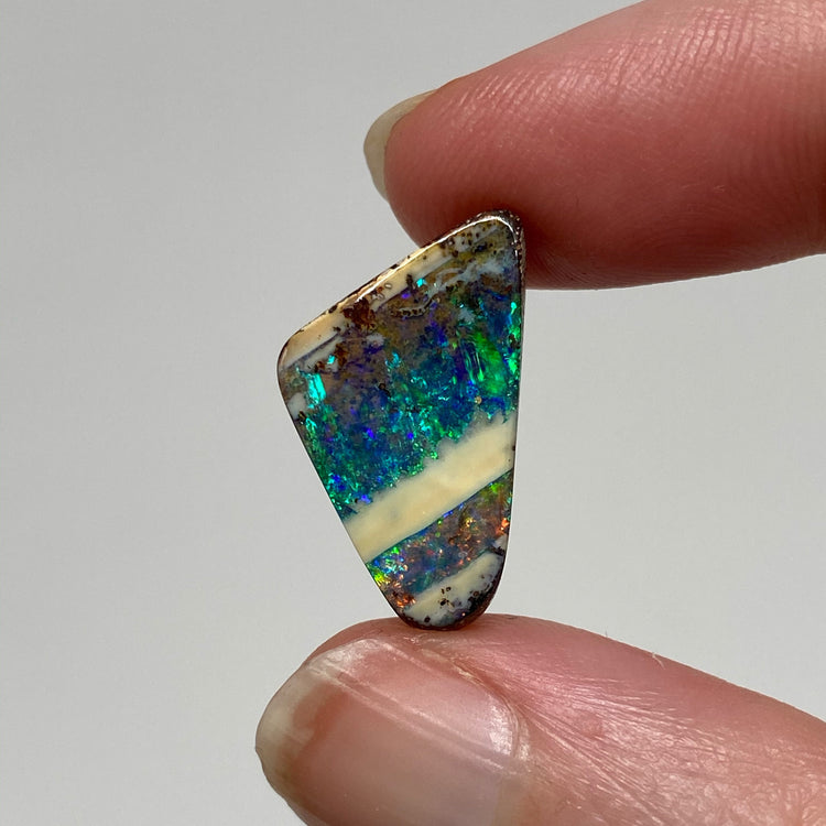 7.62 Ct small geometric boulder opal