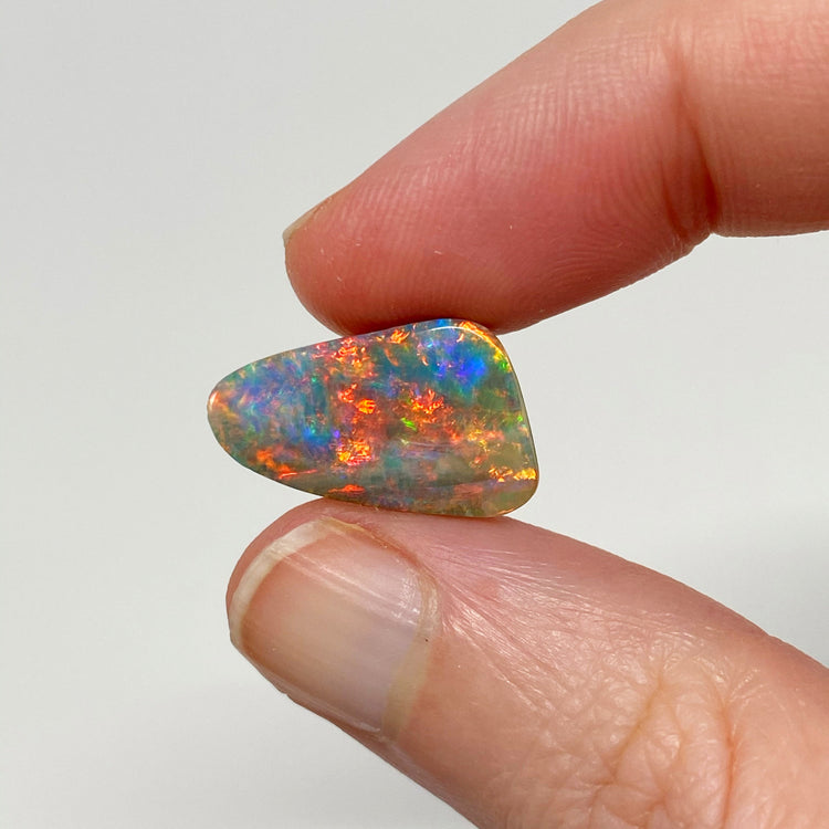 5.33 Ct small gem boulder opal