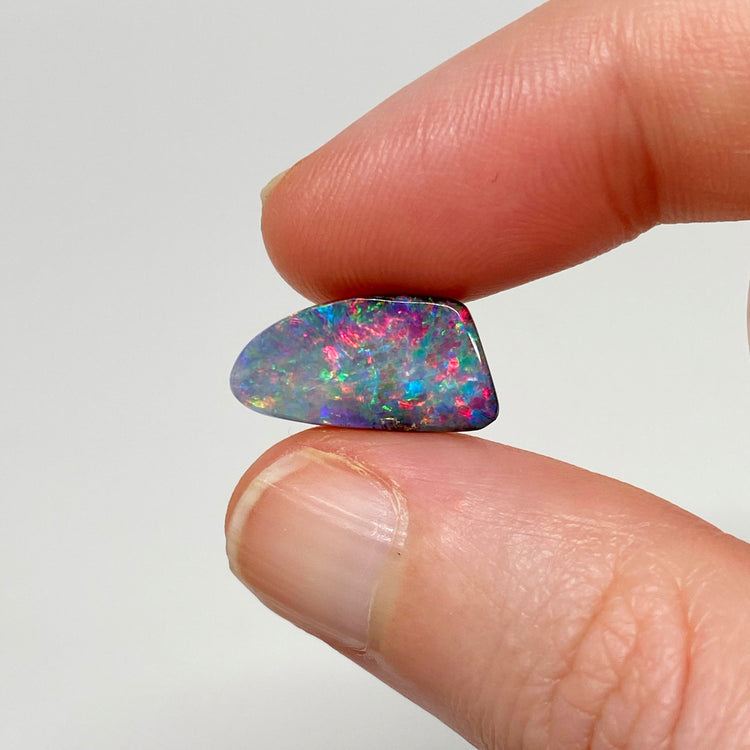 4.86 Ct small gem boulder opal