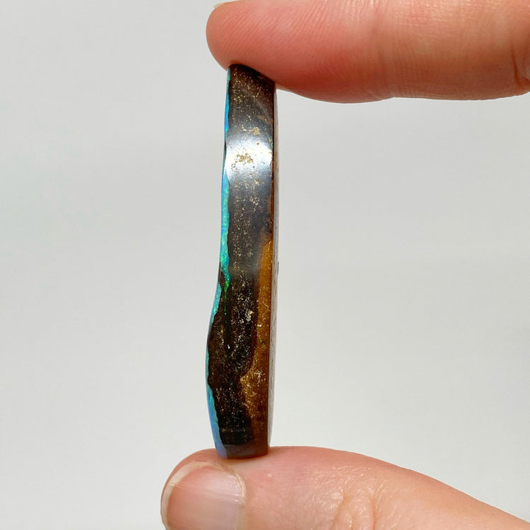 58.73 Ct extra large teardrop boulder opal