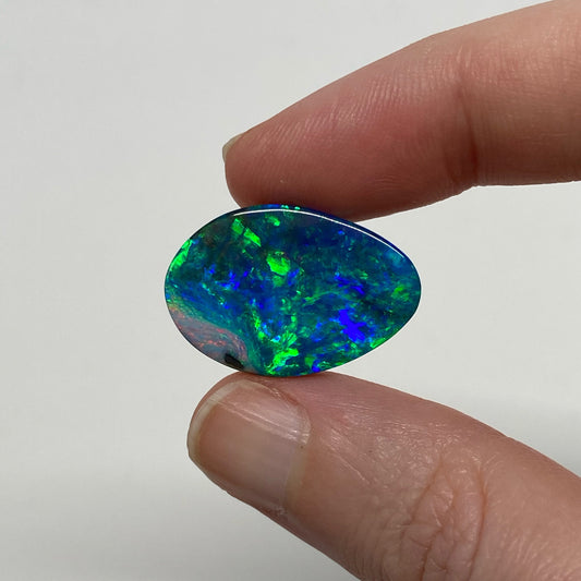 9.79 Ct top gem green-blue boulder opal