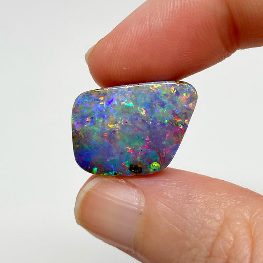 12.70 Ct rainbow boulder opal