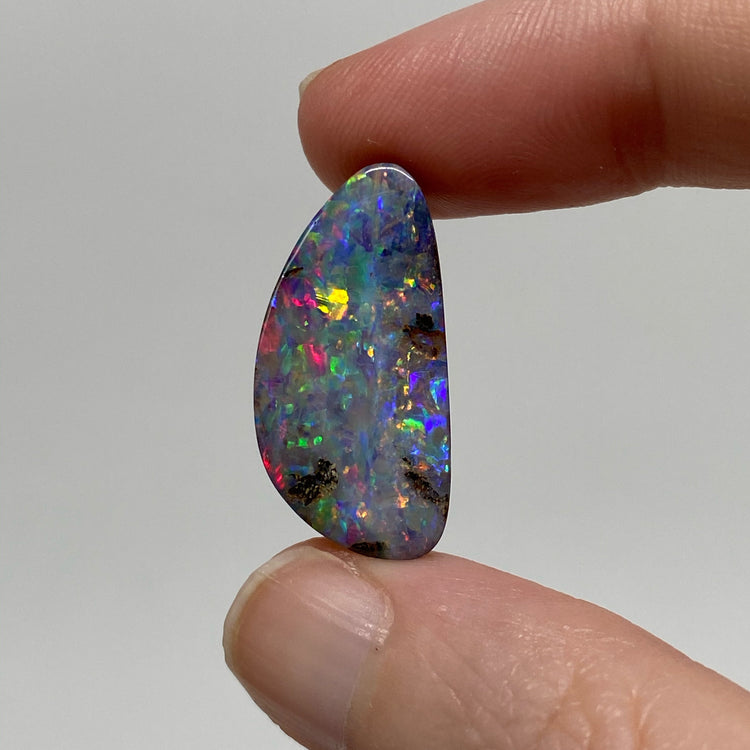 13.47 Ct rainbow boulder opal