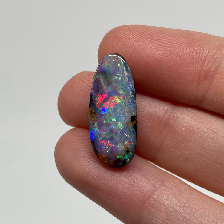 8.71 Ct rainbow boulder opal