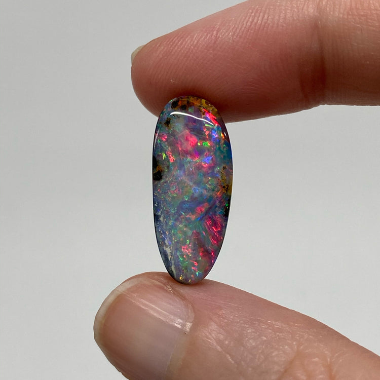 8.71 Ct rainbow boulder opal