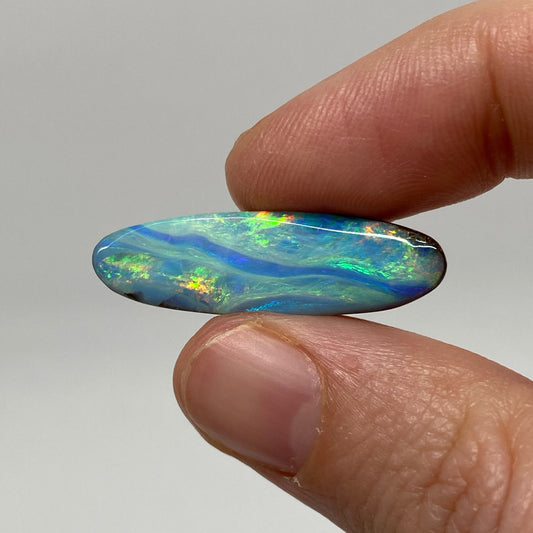 10.56 Ct wavy boulder opal