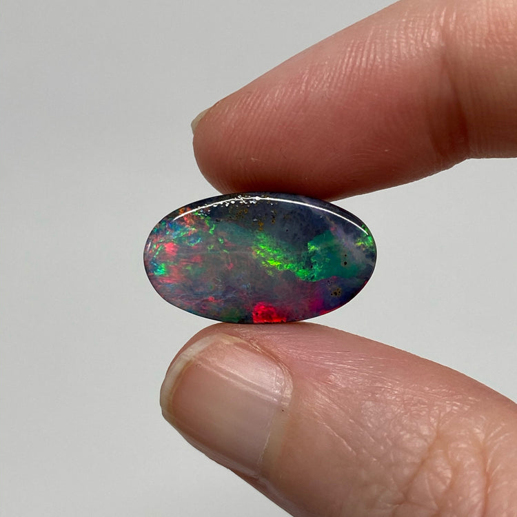 7.21 Ct oval boulder opal